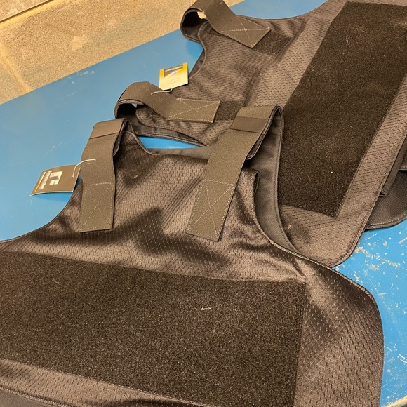 Security vest - Picture 10 of 10